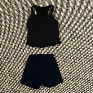 Lululemon workout outfit